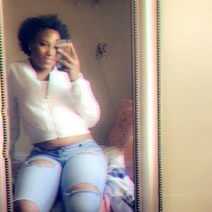 Meet your Posher, Naisha